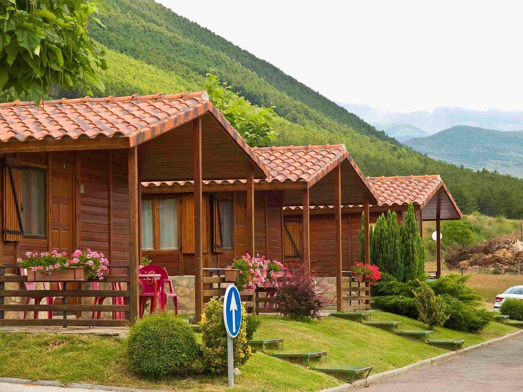 Camping Valle De Tena Sabiñánigo Стая снимка