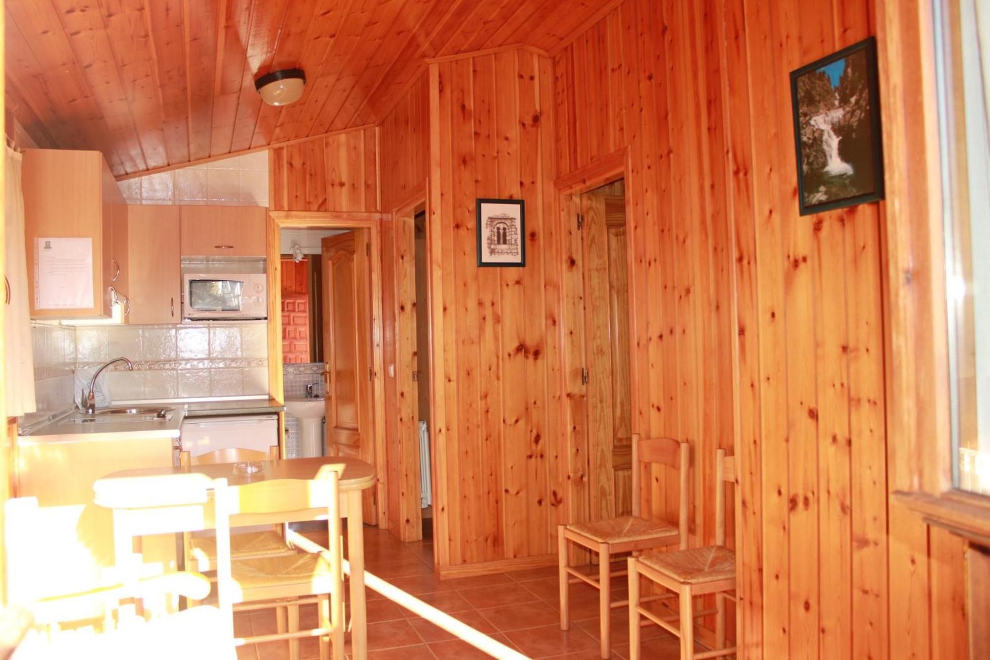 Camping Valle De Tena Sabiñánigo Екстериор снимка