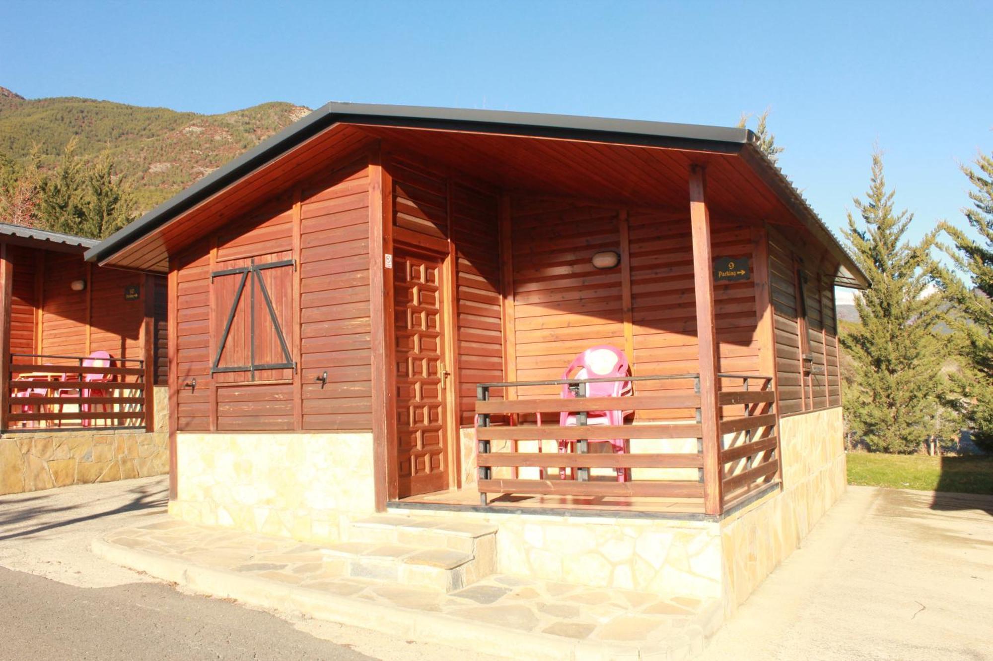 Camping Valle De Tena Sabiñánigo Екстериор снимка