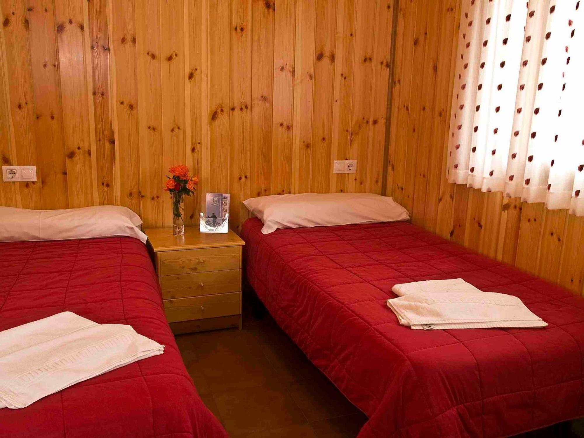 Camping Valle De Tena Sabiñánigo Екстериор снимка